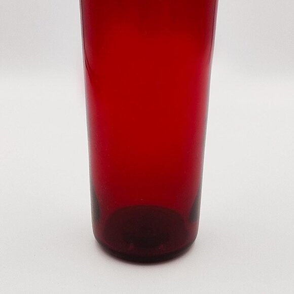 1930s Gorgeous Art Deco Red Cocktail Shaker. Made in USA - Picture 7 of 7